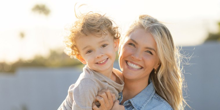 Amanda Kloots with her 3-year-old son Elvis.